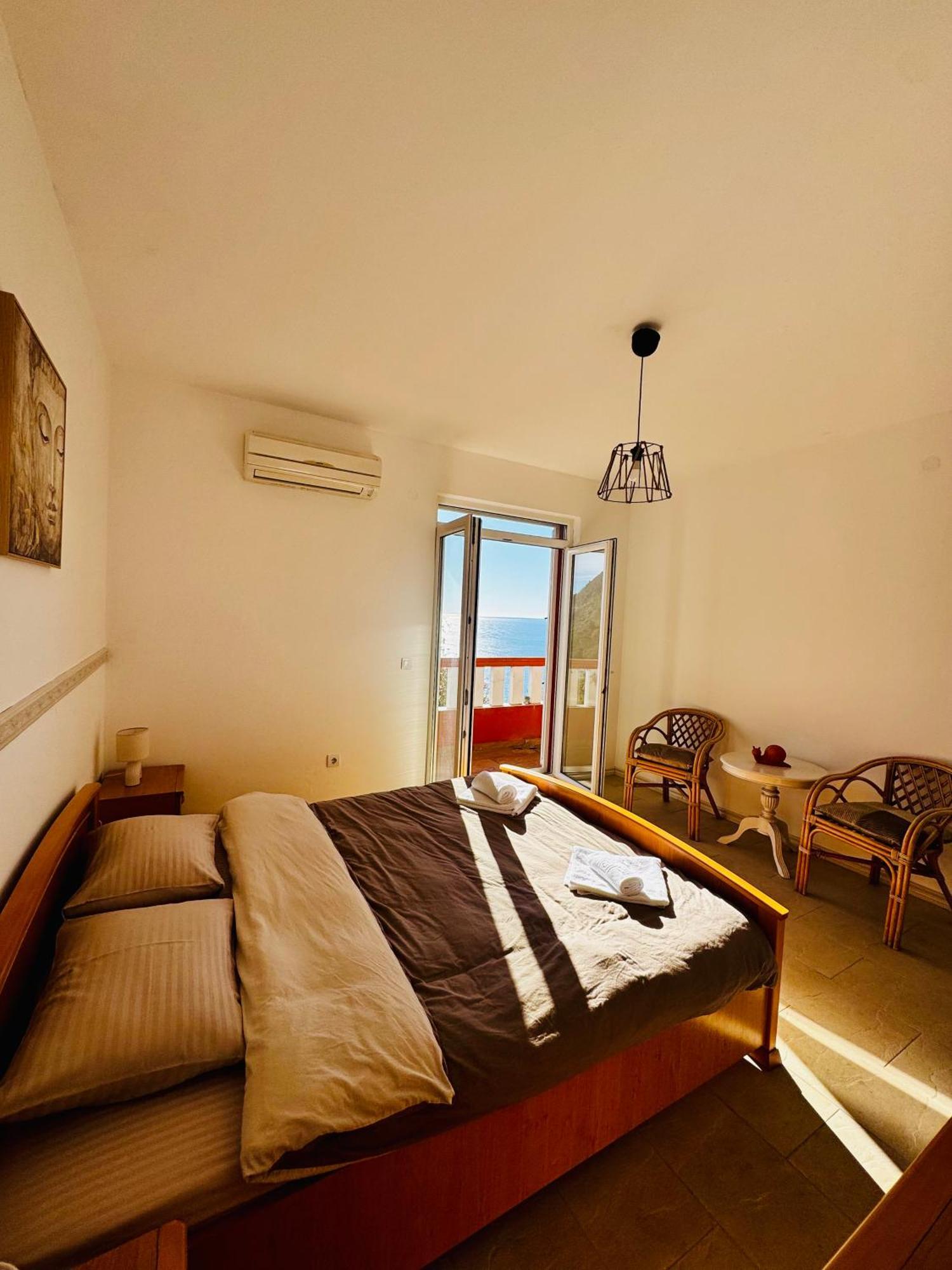 Budva Felix Suites Exterior photo